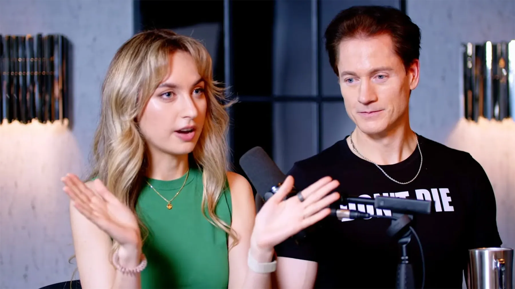 브라이언 존슨과 그의 여자친구이자 블루프린트 공동 창업자 케이트 톨로