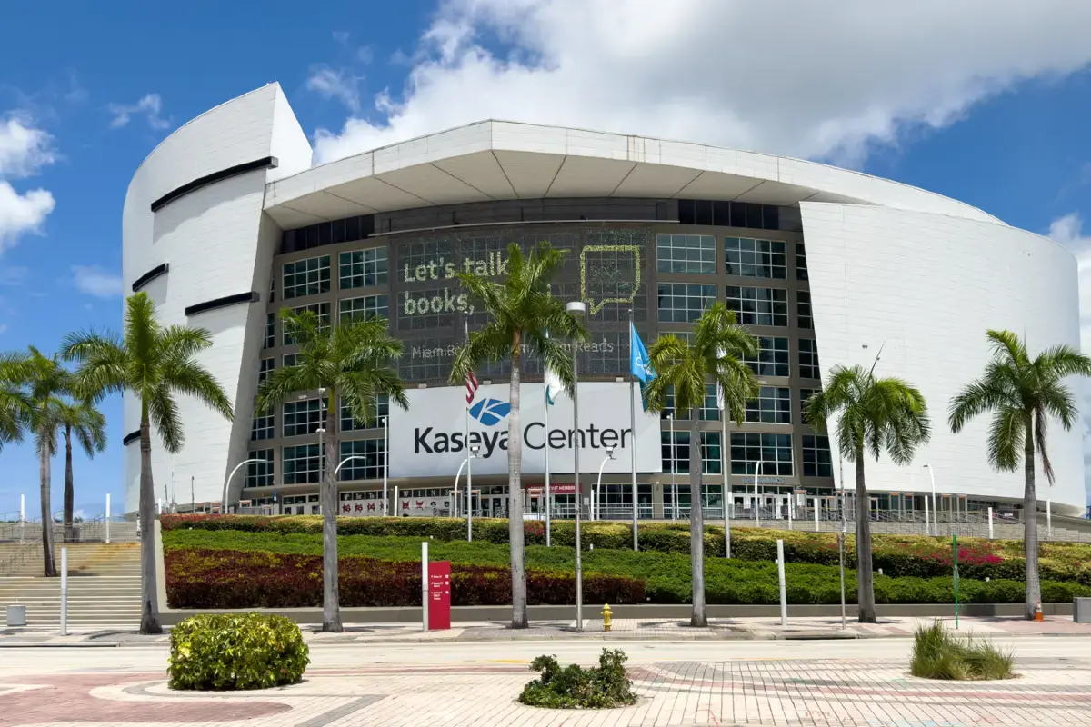 UFC 327이 열리는 마이애미 카세야 센터