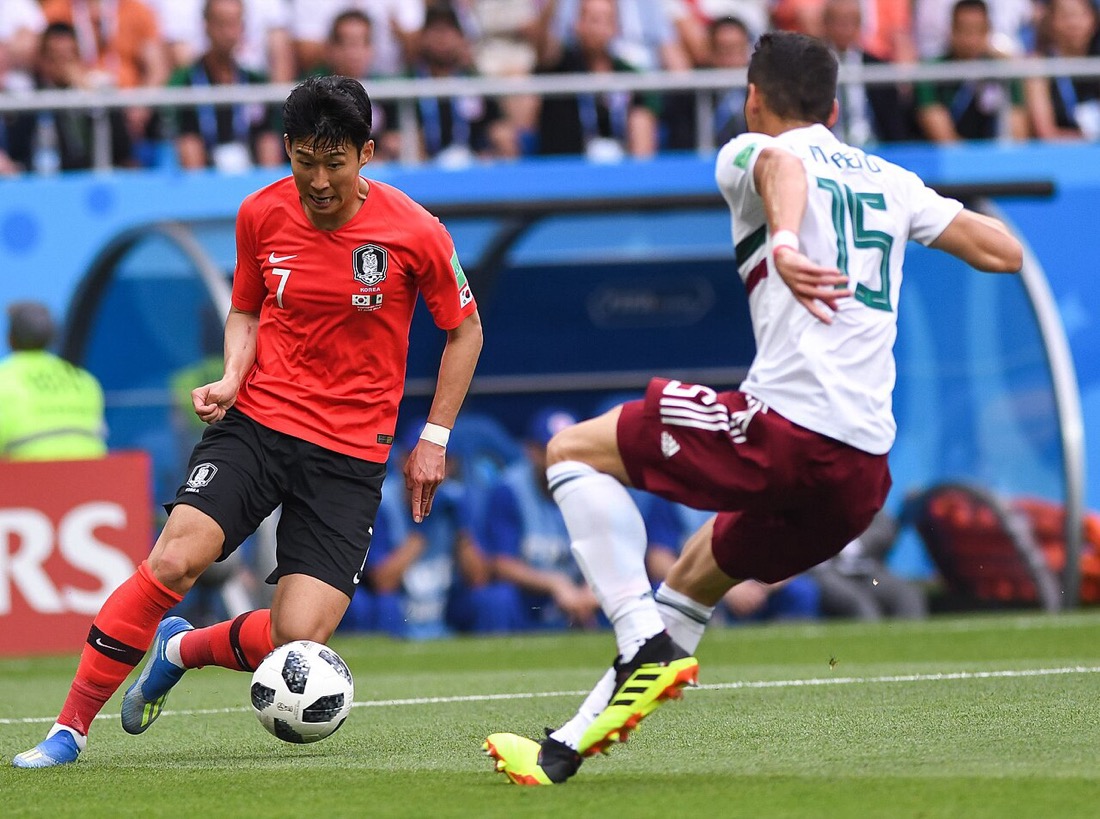 2018 러시아월드컵에서 멕시코 수비를 흔드는 손흥민